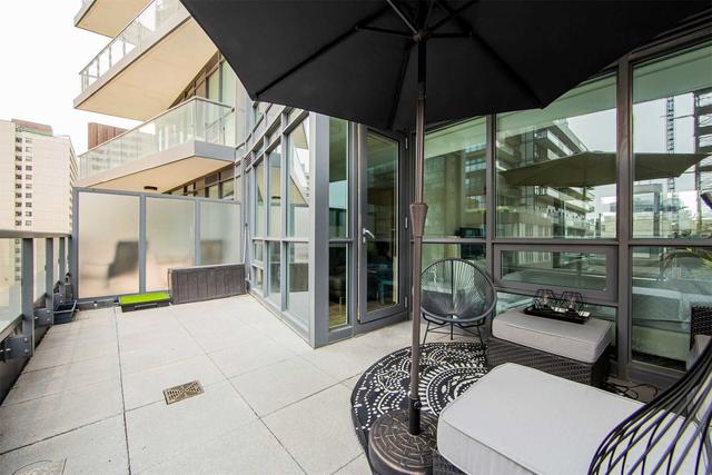 701 - 30 Roehampton Ave, Condo with 1 bedrooms, 1 bathrooms and 0 parking in Toronto ON | Image 6
