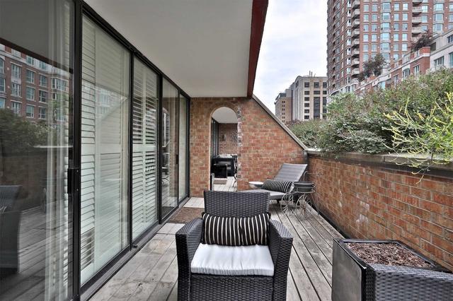 307 - 55a Avenue Rd, Condo with 2 bedrooms, 2 bathrooms and 2 parking in Toronto ON | Image 26
