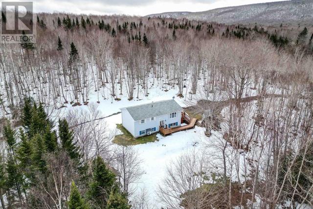 1220 West Side Baddeck Road, House detached with 5 bedrooms, 1 bathrooms and null parking in Victoria, Subd. B NS | Image 40