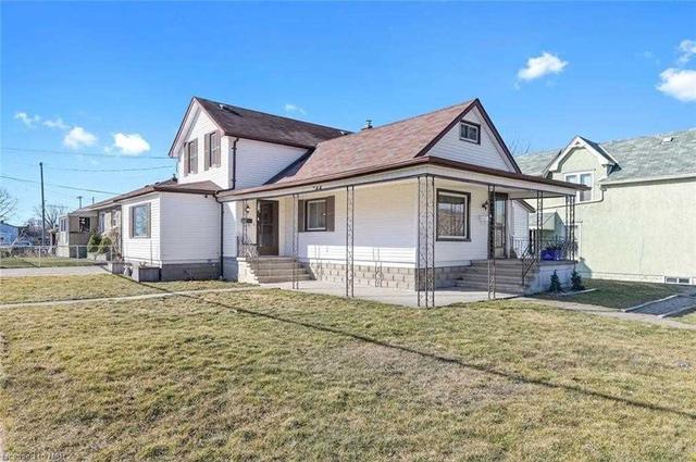 344 Fares St, House detached with 2 bedrooms, 3 bathrooms and 7 parking in Port Colborne ON | Image 12