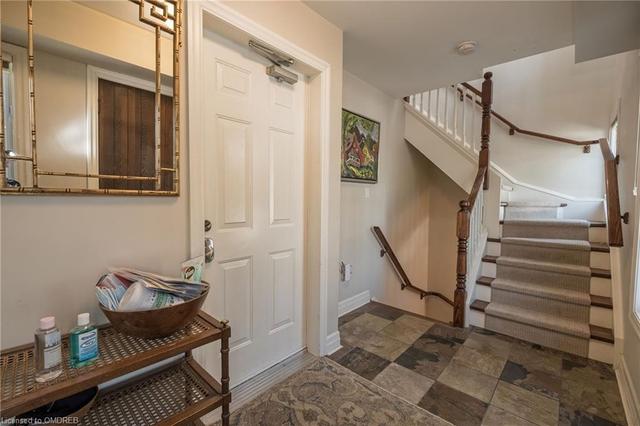 242 Randall St, House attached with 3 bedrooms, 3 bathrooms and 2 parking in Oakville ON | Image 27