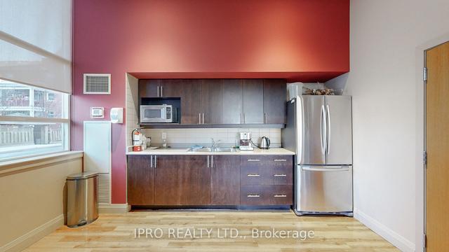 106 - 4 Elsinore Path, Condo with 1 bedrooms, 1 bathrooms and 1 parking in Toronto ON | Image 20