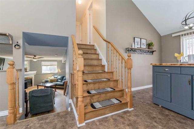 340 Tait Cres, House detached with 3 bedrooms, 2 bathrooms and 3 parking in Centre Wellington ON | Image 9