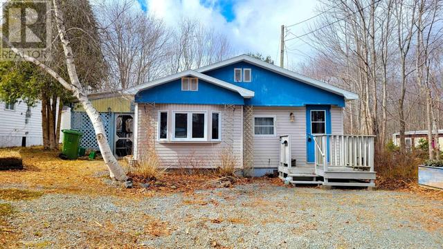 14 Ellenwood Street, Home with 5 bedrooms, 1 bathrooms and null parking in Queens NS | Image 1