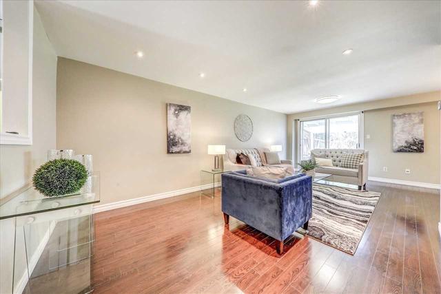 79 Pilkey Cres, House attached with 3 bedrooms, 2 bathrooms and 3 parking in Toronto ON | Image 23