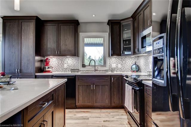301546 Concession 2 Sdr, House detached with 4 bedrooms, 3 bathrooms and 12 parking in West Grey ON | Image 34