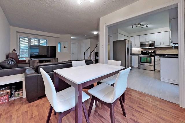 1598 Fieldgate Dr, House semidetached with 3 bedrooms, 3 bathrooms and 3 parking in Oshawa ON | Image 2