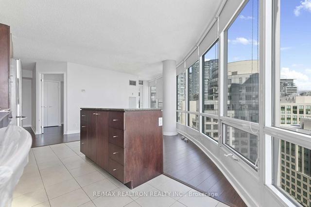 2609 - 373 Front St W, Condo with 1 bedrooms, 1 bathrooms and 1 parking in Toronto ON | Image 3
