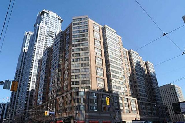 1916 - 711 Bay St, Condo with 1 bedrooms, 1 bathrooms and 1 parking in Toronto ON | Image 1