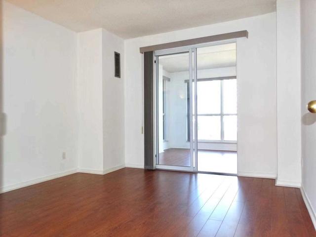 1808 - 18 Hollywood Ave, Condo with 2 bedrooms, 2 bathrooms and 1 parking in Toronto ON | Image 21