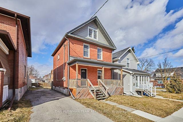 136 Adelaide Ave E, House detached with 5 bedrooms, 2 bathrooms and 3 parking in Oshawa ON | Image 12