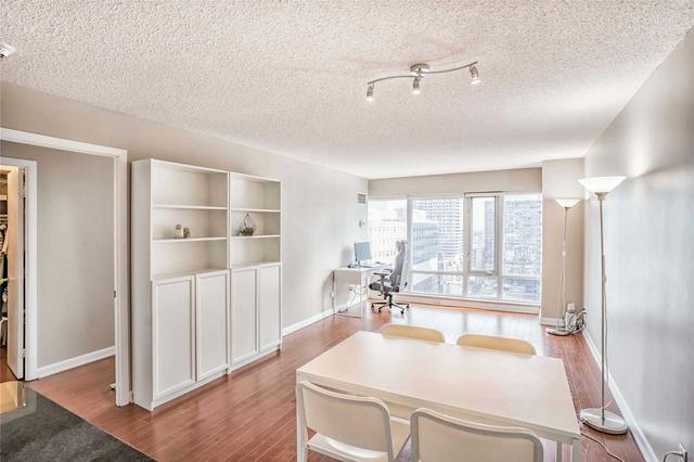 2407 - 210 Victoria St, Condo with 1 bedrooms, 1 bathrooms and 0 parking in Toronto ON | Image 8