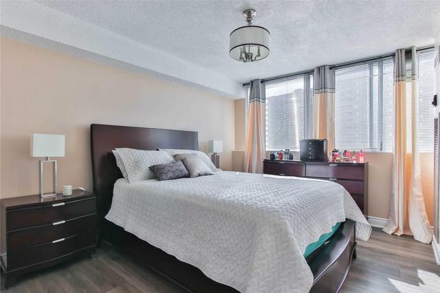 1009 - 3590 Kaneff Cres, Condo with 2 bedrooms, 2 bathrooms and 2 parking in Mississauga ON | Image 9