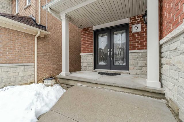 9 Oblate Cres, House detached with 4 bedrooms, 3 bathrooms and 6 parking in Brampton ON | Image 23