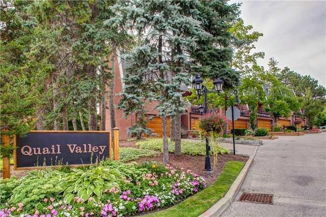 92 Quail Valley Cres, Townhouse with 3 bedrooms, 3 bathrooms and 2 parking in Markham ON | Image 2