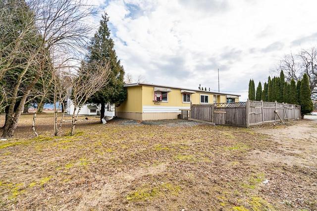 39963 North Parallel Road, House detached with 4 bedrooms, 2 bathrooms and null parking in Abbotsford BC | Image 6