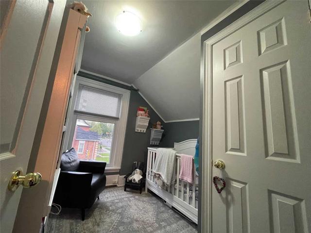 168 Centre St S, House detached with 2 bedrooms, 1 bathrooms and 2 parking in Oshawa ON | Image 5