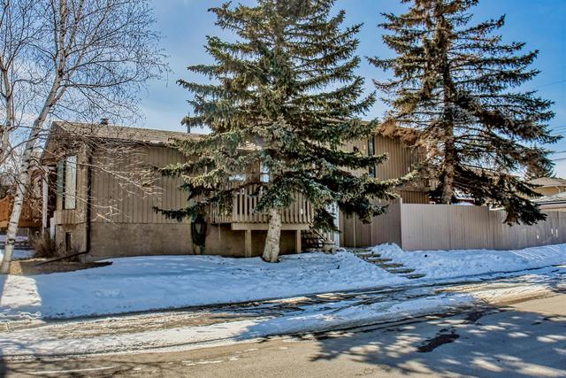 1601a 42 Street Sw, House detached with 4 bedrooms, 2 bathrooms and null parking in Calgary AB | Image 3