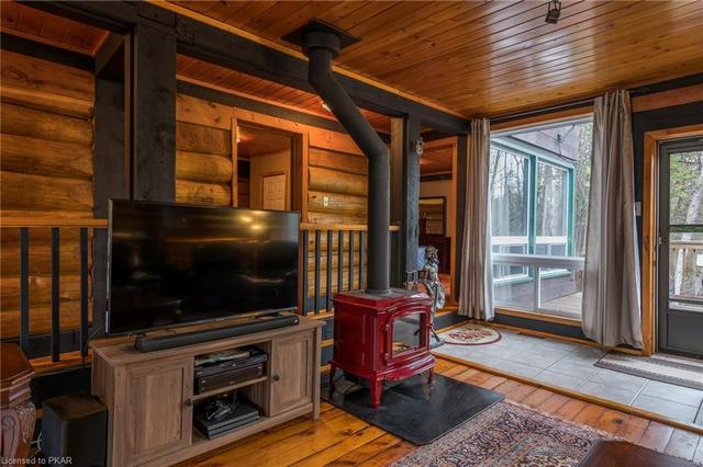 91 East Beehive Road, House detached with 4 bedrooms, 2 bathrooms and null parking in Kawartha Lakes ON | Image 16