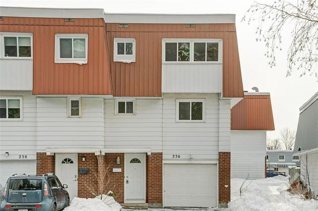 236 Romulus Private, Townhouse with 3 bedrooms, 2 bathrooms and 2 parking in Ottawa ON | Image 1