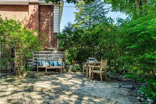 10 Old Mill Terr, House detached with 5 bedrooms, 4 bathrooms and 5 parking in Toronto ON | Image 36