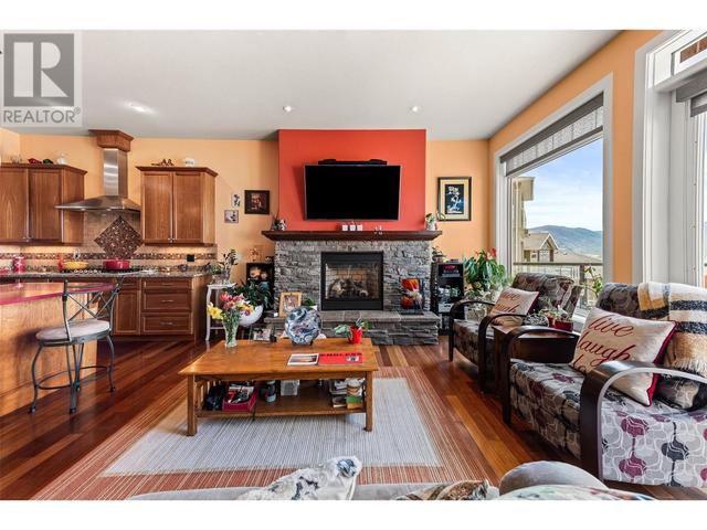 1576 Holden Road, House detached with 4 bedrooms, 3 bathrooms and 5 parking in Penticton BC | Image 4
