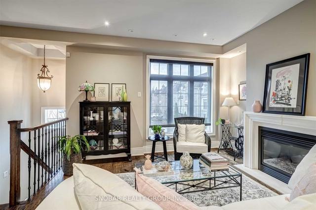 15 - 208 La Rose Ave, Townhouse with 3 bedrooms, 4 bathrooms and 2 parking in Toronto ON | Image 12