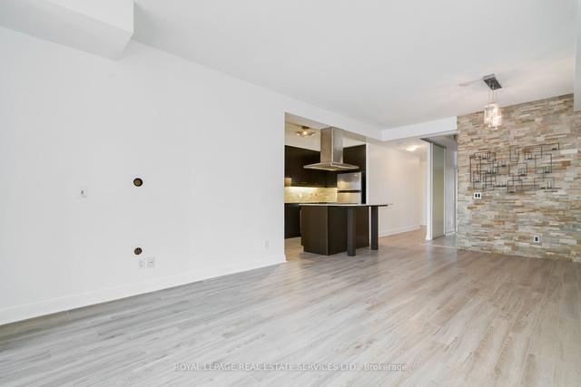 503 - 1 Scott St, Condo with 2 bedrooms, 2 bathrooms and 1 parking in Toronto ON | Image 15
