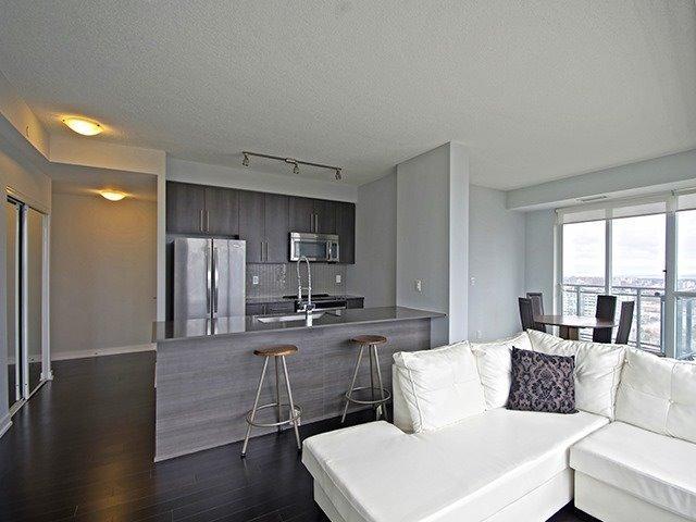 2502 - 510 Curran Pl, Condo with 2 bedrooms, 2 bathrooms and 1 parking in Mississauga ON | Image 1