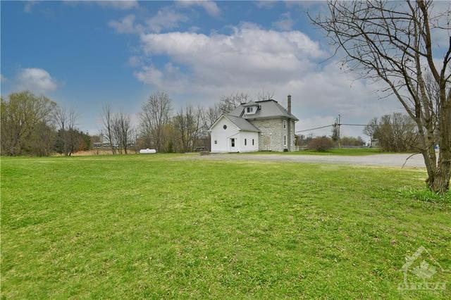 3670 Kinburn Side Road, House detached with 4 bedrooms, 2 bathrooms and 10 parking in Ottawa ON | Image 26