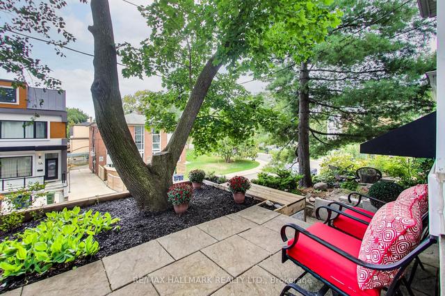 6 Ivy Ave, House detached with 3 bedrooms, 3 bathrooms and 2 parking in Toronto ON | Image 32