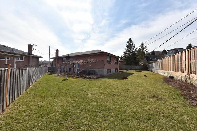 52 Lilywood Rd, House detached with 3 bedrooms, 2 bathrooms and 5 parking in Toronto ON | Image 28