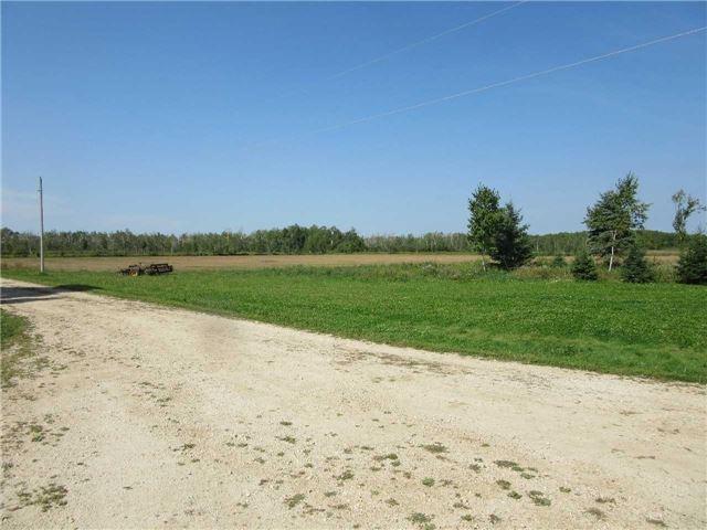 098311 4th Line Sw Acre, Home with 3 bedrooms, 2 bathrooms and 6 parking in Melancthon ON | Image 13