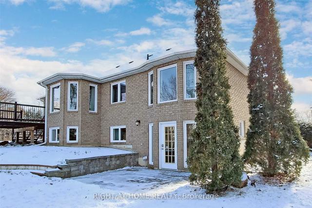 791 Pam Cres, House detached with 3 bedrooms, 3 bathrooms and 7 parking in Newmarket ON | Image 33