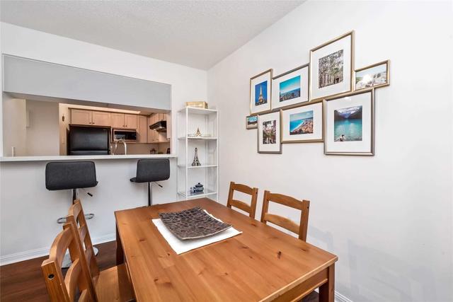 1003 - 5 Everson Dr, Townhouse with 2 bedrooms, 2 bathrooms and 1 parking in Toronto ON | Image 3