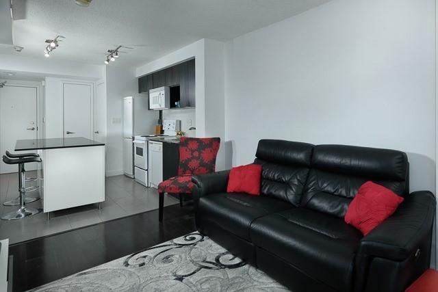 2307 - 15 Fort York Blvd, Condo with 1 bedrooms, 1 bathrooms and 1 parking in Toronto ON | Image 5