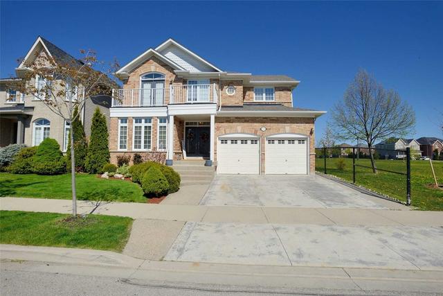 1153 Field Dr, House detached with 4 bedrooms, 4 bathrooms and 4 parking in Milton ON | Image 1