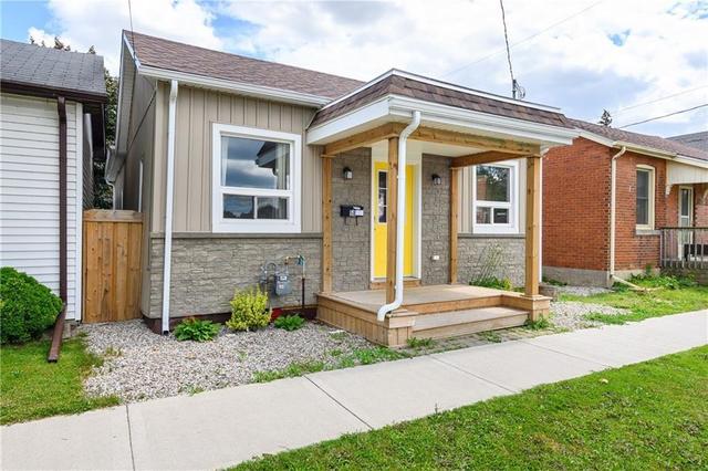 58 Balfour Street, House detached with 2 bedrooms, 1 bathrooms and null parking in Brantford ON | Image 2