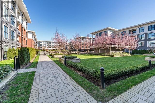 211 - 9551 Alexandra Road, Condo with 2 bedrooms, 2 bathrooms and 2 parking in Richmond BC | Image 2