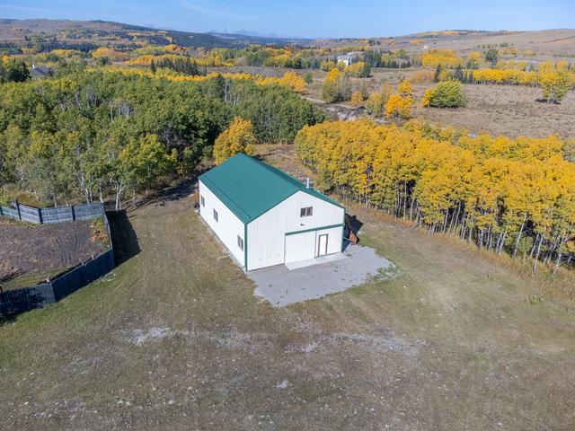 263045 Range Road 60, House detached with 5 bedrooms, 2 bathrooms and null parking in Rocky View County AB | Image 38