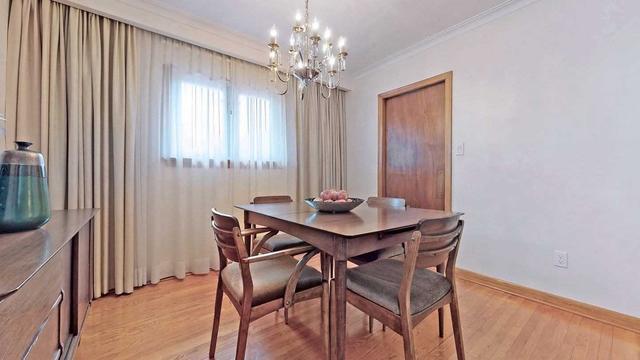 20 Hinton Rd, House detached with 3 bedrooms, 2 bathrooms and 3 parking in Toronto ON | Image 3