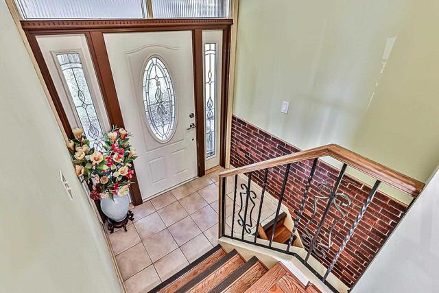 43 Farmcrest Dr, House detached with 3 bedrooms, 3 bathrooms and 5 parking in Toronto ON | Image 26