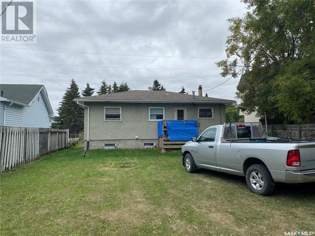 812 12th Street W, House detached with 3 bedrooms, 2 bathrooms and null parking in Prince Albert SK | Image 8