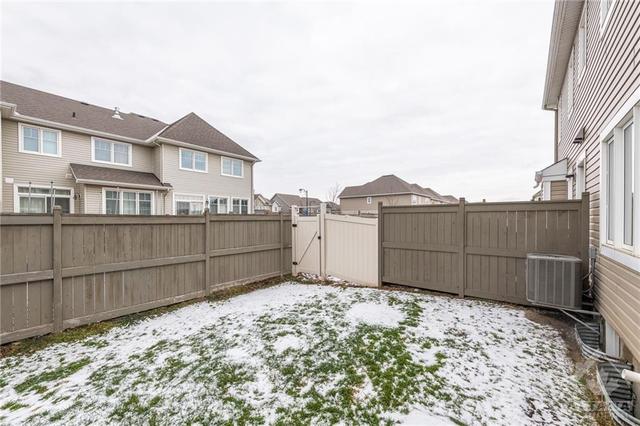 302 Song Sparrow Street, Townhouse with 3 bedrooms, 3 bathrooms and 2 parking in Ottawa ON | Image 23