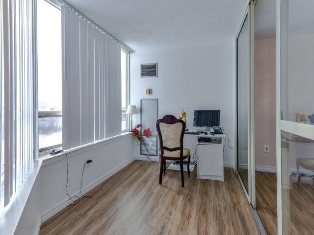 622 - 3 Greystone Walk Dr, Condo with 2 bedrooms, 2 bathrooms and 1 parking in Toronto ON | Image 4