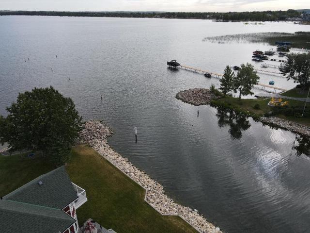 354 Marina Bay Place, House detached with 4 bedrooms, 3 bathrooms and 2 parking in Sylvan Lake AB | Image 3