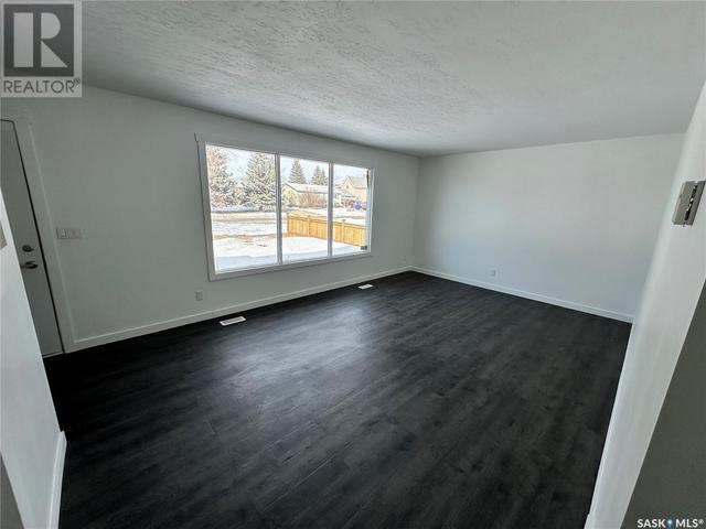 351 26th Street, House detached with 3 bedrooms, 2 bathrooms and null parking in Battleford SK | Image 10