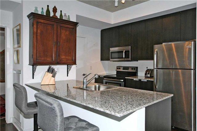 506 - 400 Wellington St W, Condo with 2 bedrooms, 2 bathrooms and 1 parking in Toronto ON | Image 11