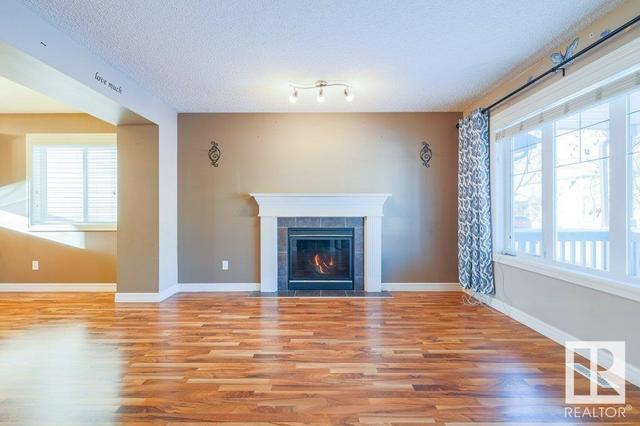 12055 19 Av Sw, House detached with 4 bedrooms, 2 bathrooms and 2 parking in Edmonton AB | Image 1