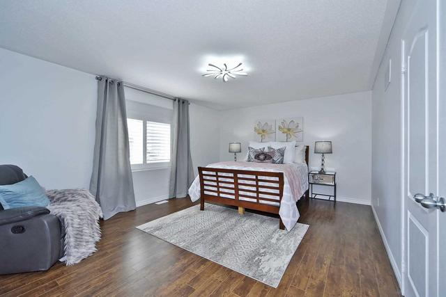 20 Mcnicol Cres, House detached with 3 bedrooms, 4 bathrooms and 3 parking in Ajax ON | Image 7